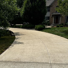 Premium-Driveway-Washing-and-Sealing-Done-in-Wadsworth-Ohio 1